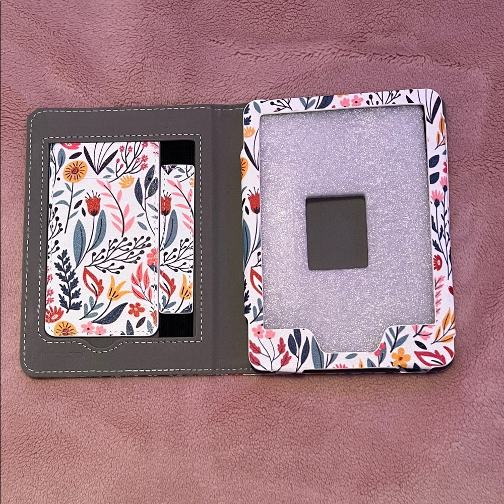 Floral Patterned Tablet Case - Picture 2 of 3